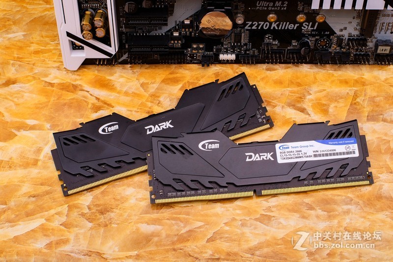 34寸大逃杀，GTX1070冰龙联手M8SE绝地求生