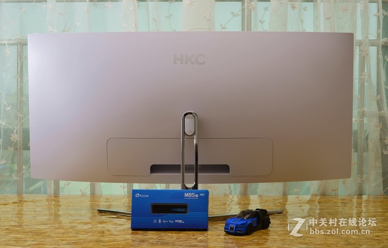 34寸大逃杀，GTX1070冰龙联手M8SE绝地求生