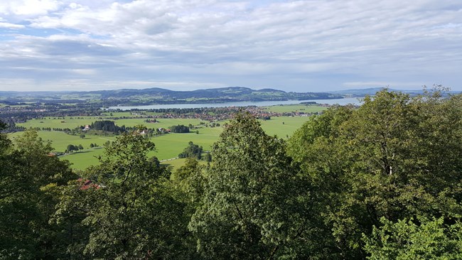 【星空体育平台S6 edge+欧洲行】 BMW博物馆与天鹅堡