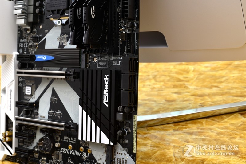 34寸大逃杀，GTX1070冰龙联手M8SE绝地求生