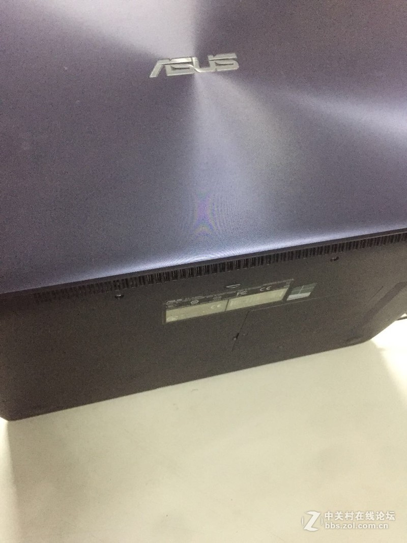 顽石五代，散热出风口设计有问题。