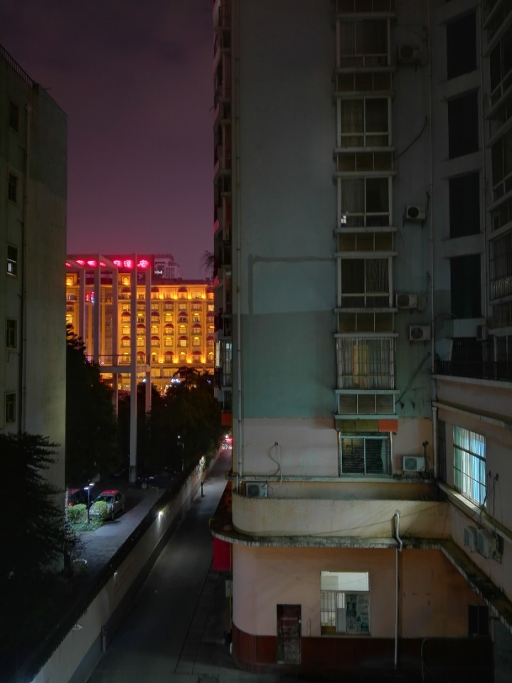 荣耀note8夜景对比