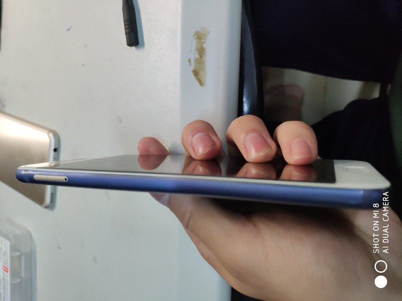 P10用了一年多了 今天换了个后盖