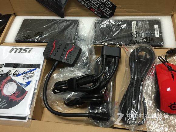 最新一代机王-GT83VR 6RF-026CN 震撼爆照开箱