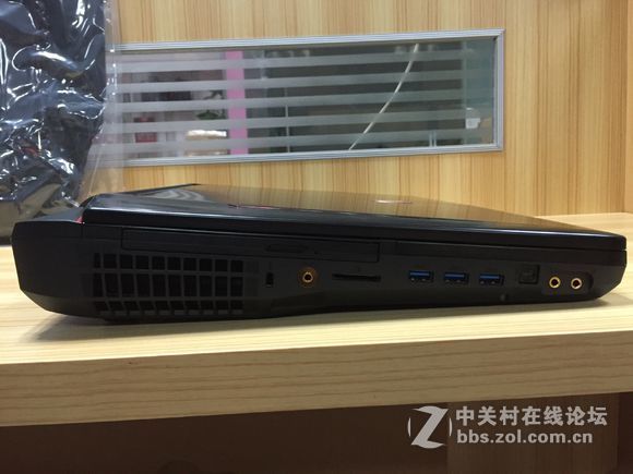 最新一代机王-GT83VR 6RF-026CN 震撼爆照开箱