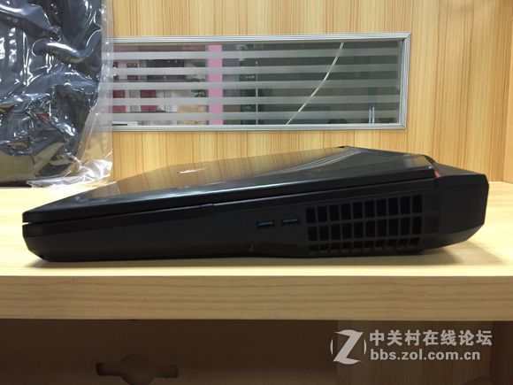 最新一代机王-GT83VR 6RF-026CN 震撼爆照开箱