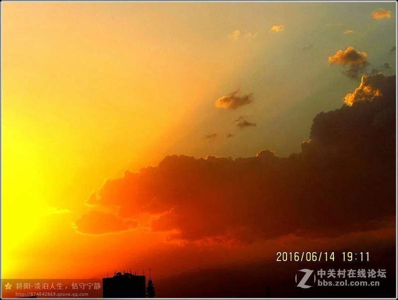 云舒云卷，晚霞靓丽