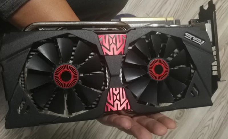 出张华硕猛禽 GTX980 4G 已售