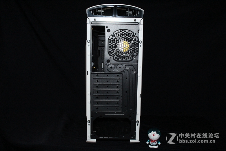 #一台有信仰的电竞水冷箱# 细节决定品质