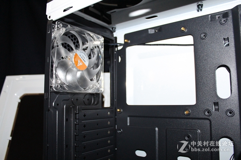 #一台有信仰的电竞水冷箱# 细节决定品质