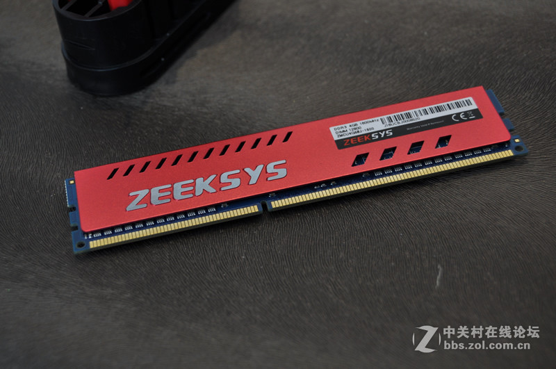 升级SSD固体硬盘+内存条，老旧办公机焕发第二春