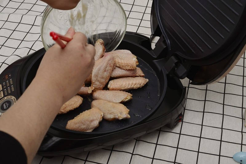 健康高效新美食：电饼铛约会柠檬鸡翅