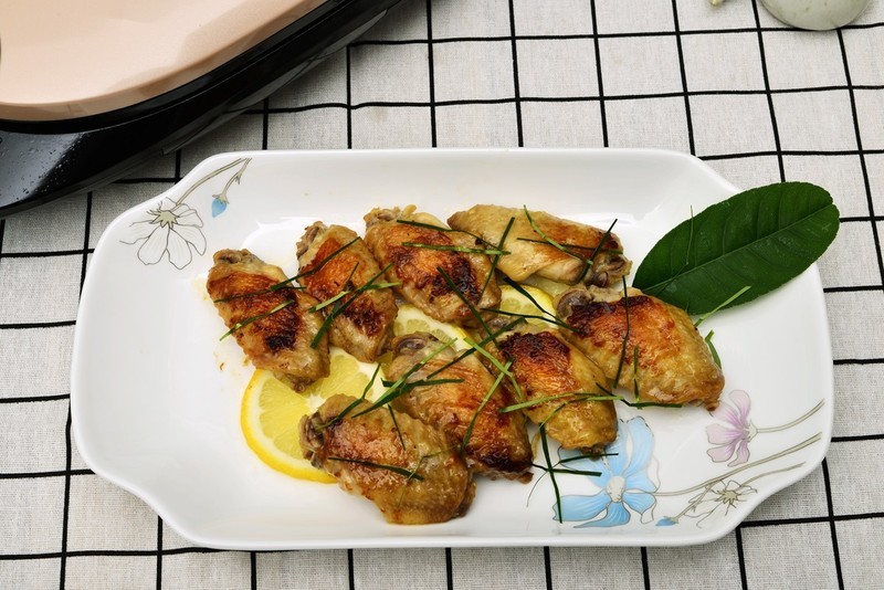 健康高效新美食：电饼铛约会柠檬鸡翅