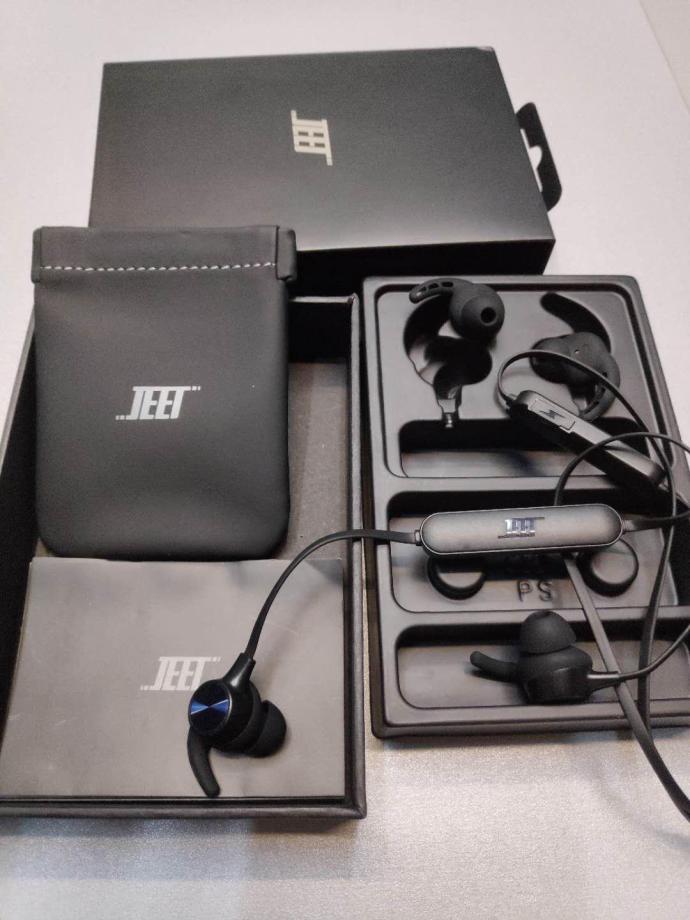刚刚入手了JEET耳机，来一发开箱贴