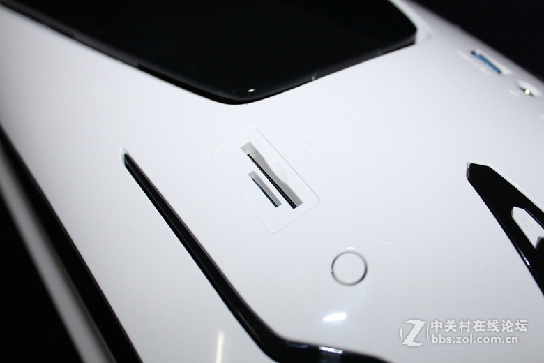 #一台有信仰的电竞水冷箱# 细节决定品质