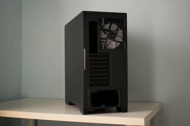 想要一个安静的环境，安钛克新品静音机箱来了，效果如何？