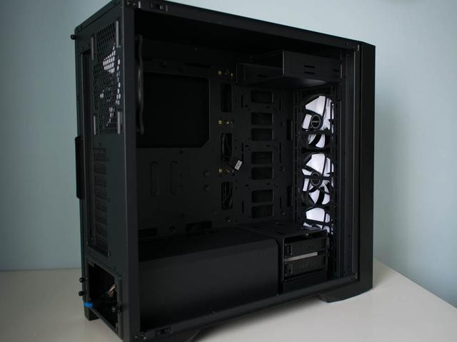 想要一个安静的环境，安钛克新品静音机箱来了，效果如何？