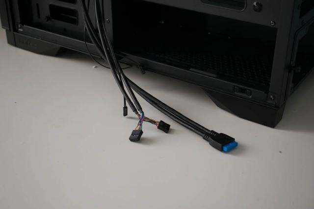 想要一个安静的环境，安钛克新品静音机箱来了，效果如何？