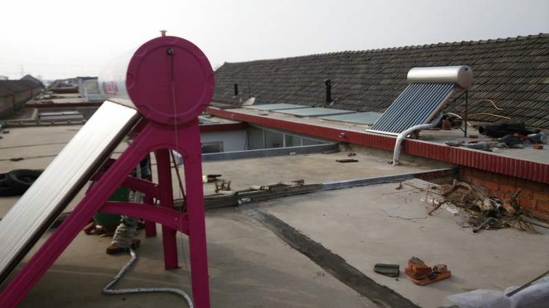 请问大家710拍出来的照片多大内存我的怎么才2兆而且模糊呢？