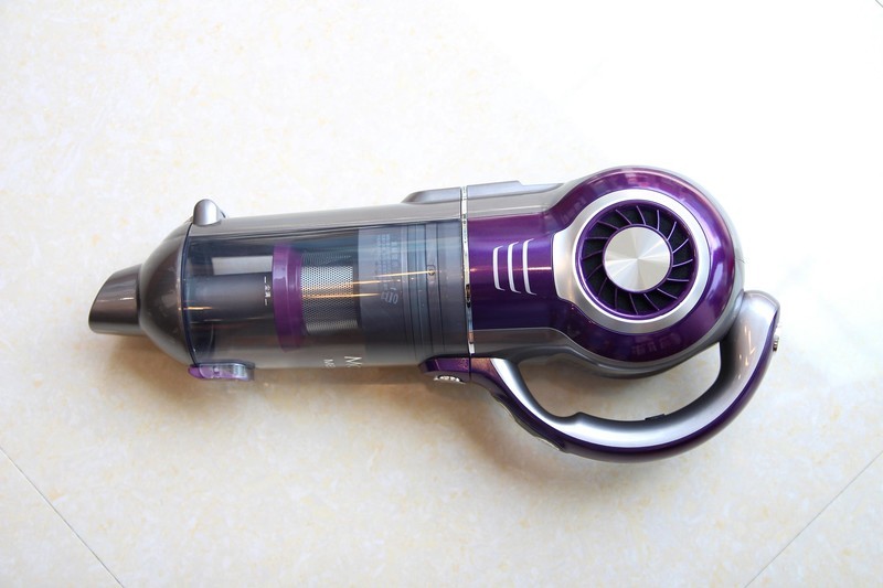 嫌打扫麻烦？这款吸尘器帮你解决麻烦