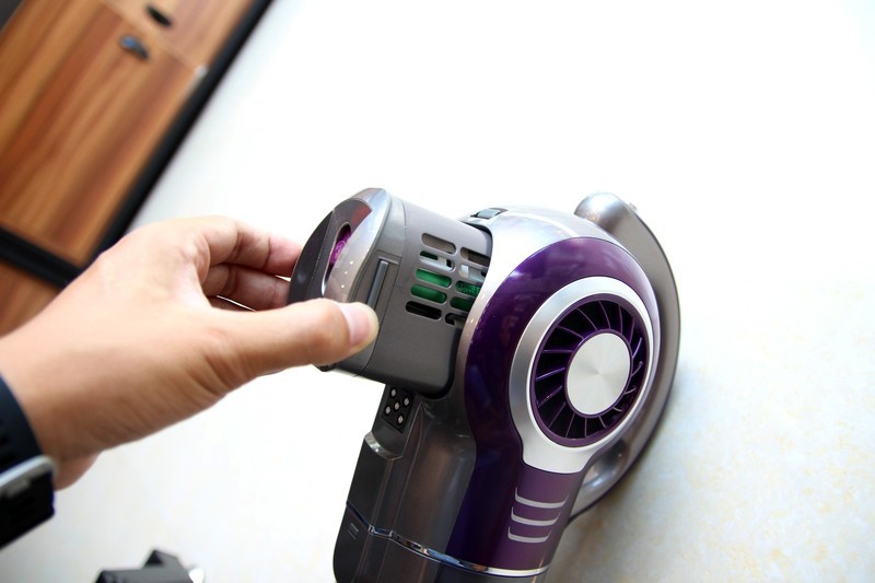 嫌打扫麻烦？这款吸尘器帮你解决麻烦