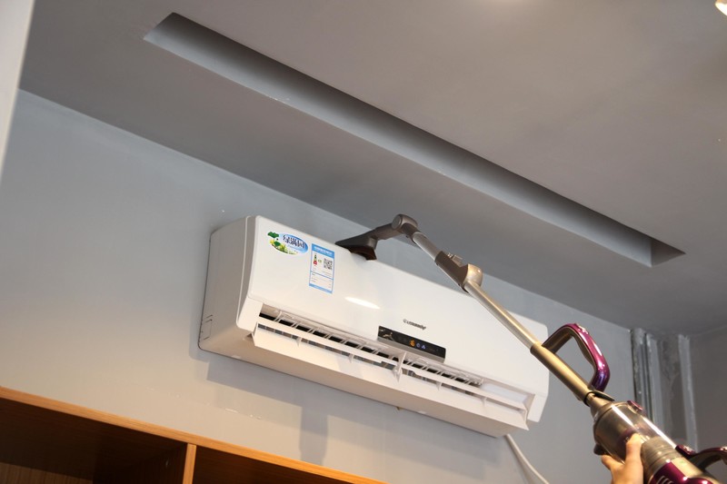 嫌打扫麻烦？这款吸尘器帮你解决麻烦