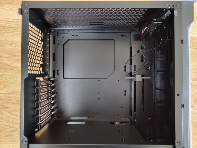 装机那些事之机箱篇十二：Tt挑战者H2中塔机箱上机
