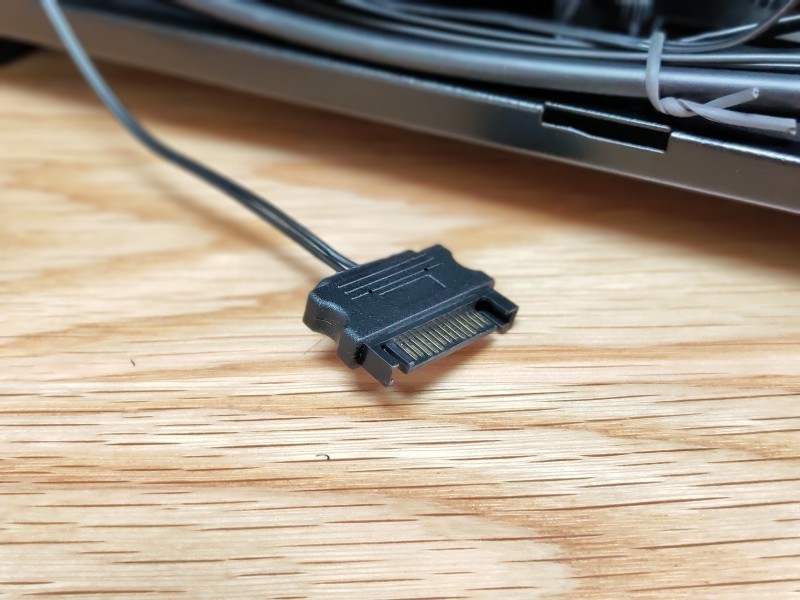 装机那些事之机箱篇十二：Tt挑战者H2中塔机箱上机