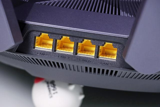 万兆家庭数据中心最重要一环补上了！帝王蟹联通NAS的时代来了！