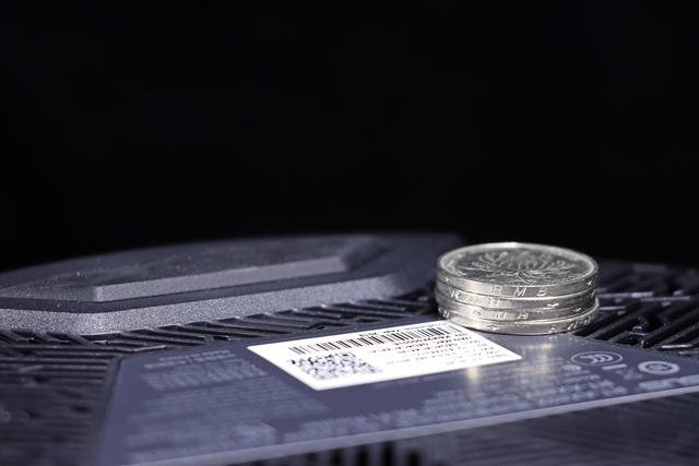 万兆家庭数据中心最重要一环补上了！帝王蟹联通NAS的时代来了！