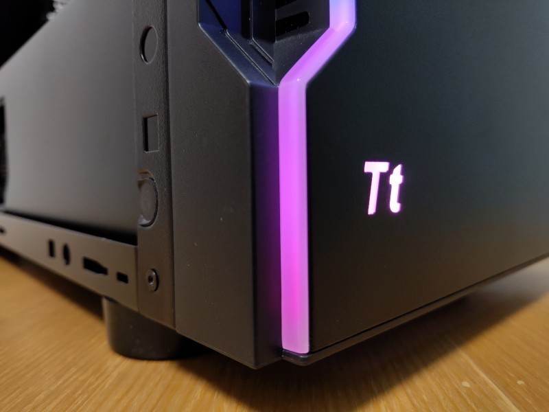 装机那些事之机箱篇十二：Tt挑战者H2中塔机箱上机