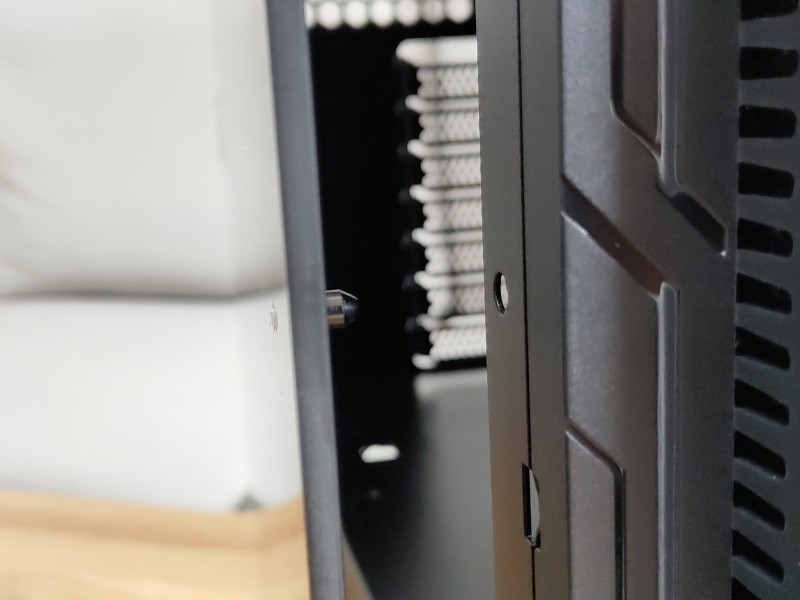 装机那些事之机箱篇十二：Tt挑战者H2中塔机箱上机