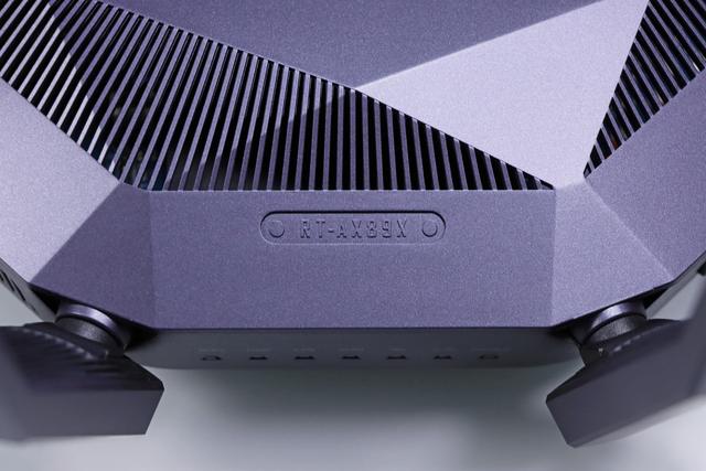 万兆家庭数据中心最重要一环补上了！帝王蟹联通NAS的时代来了！