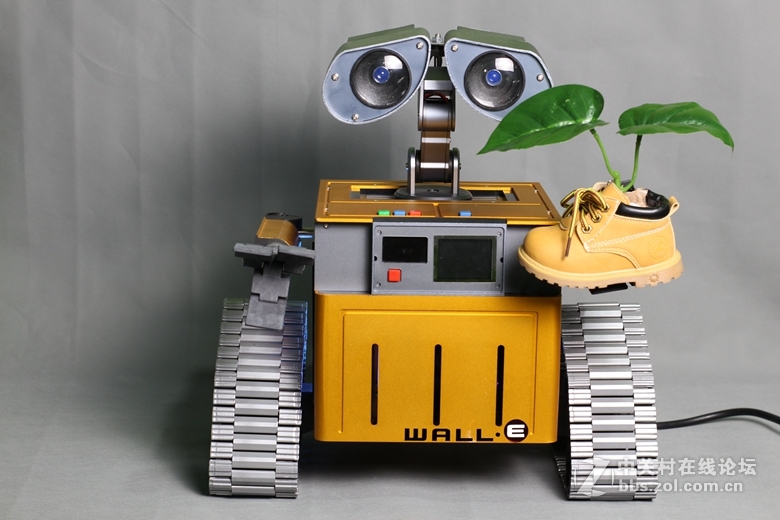 一款自带手办属性和情怀的水冷主机---瓦力WALL·E