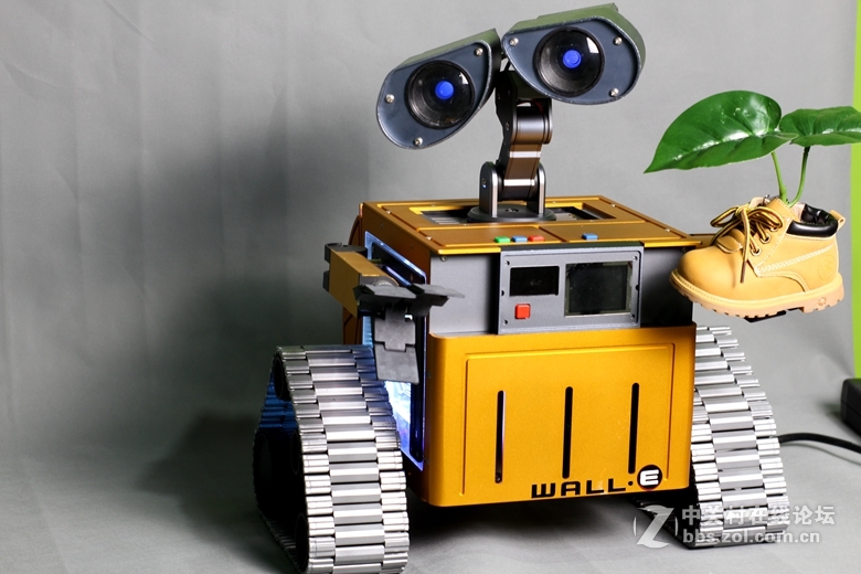 一款自带手办属性和情怀的水冷主机---瓦力WALL·E