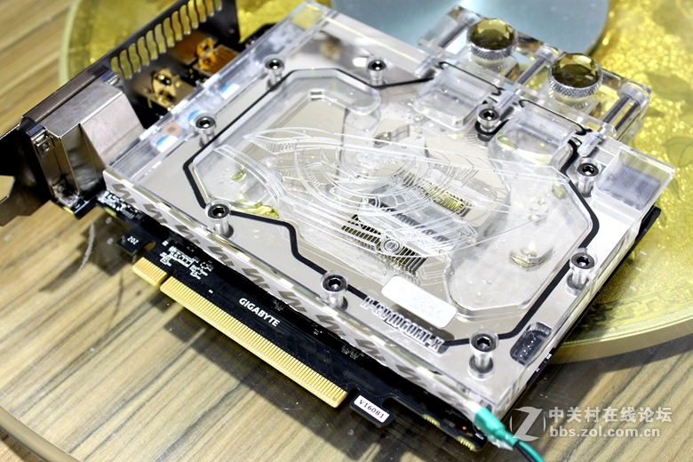 一款自带手办属性和情怀的水冷主机---瓦力WALL·E