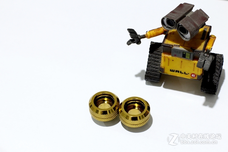 一款自带手办属性和情怀的水冷主机---瓦力WALL·E