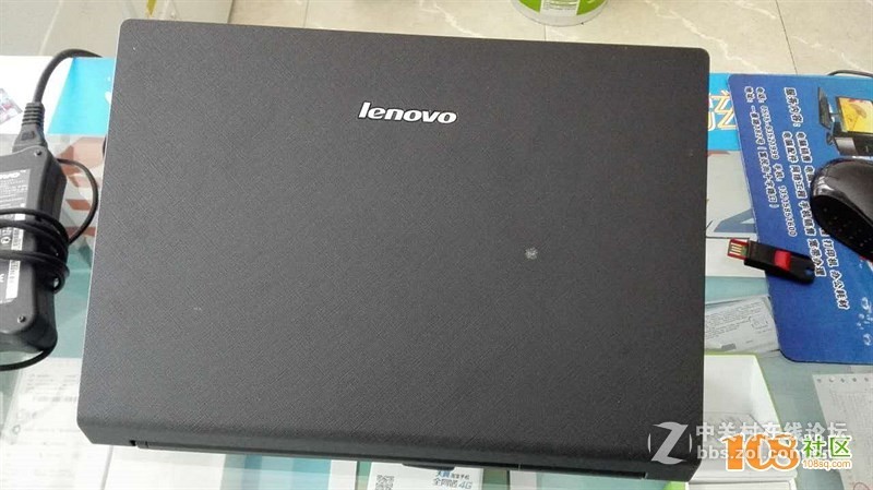 出09年底的联想V450笔记本一台