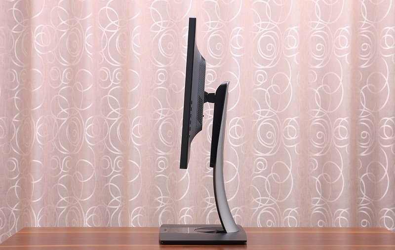 大屏也有好色彩，优派 VP3268-4K 专业显示器评测