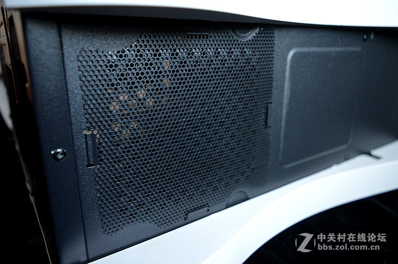 ＃一台有信仰的电竞水冷箱＃白色跑车造型 动感十足