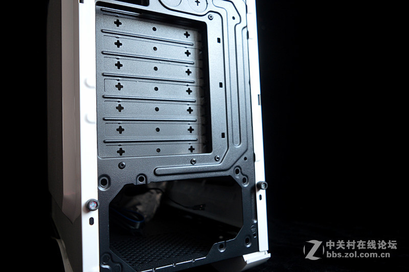 ＃一台有信仰的电竞水冷箱＃白色跑车造型 动感十足