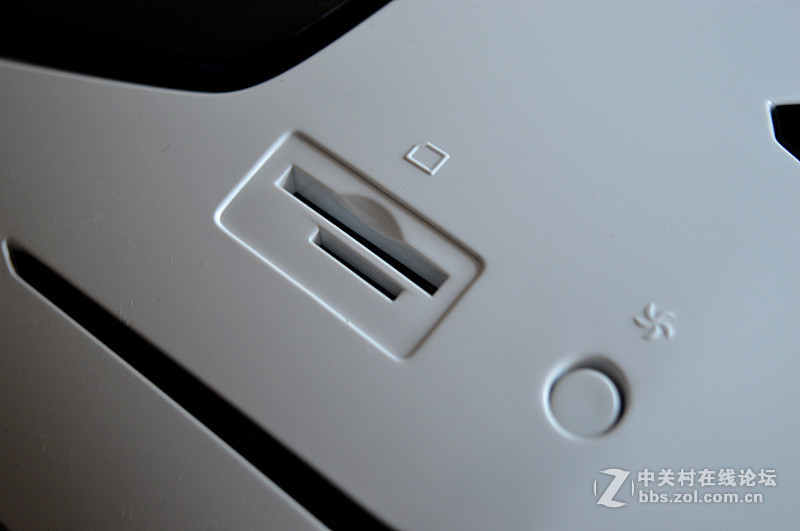 ＃一台有信仰的电竞水冷箱＃白色跑车造型 动感十足