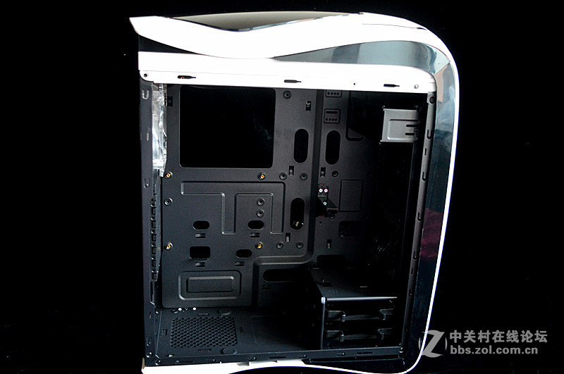 ＃一台有信仰的电竞水冷箱＃白色跑车造型 动感十足