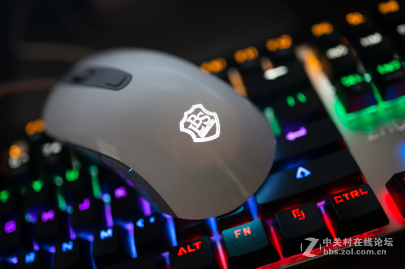 这是一款很稳的游戏鼠标！大水牛灵翼MN501体验