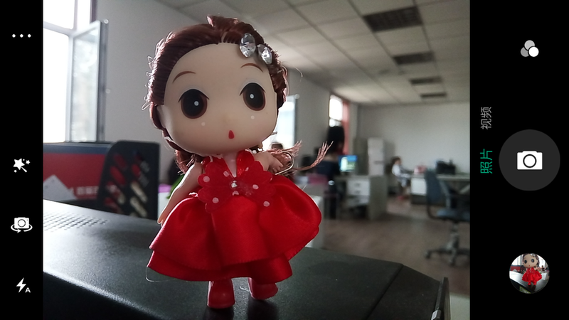 钟爱纯净、简约、白之美手机-iuni N1之开箱系统篇