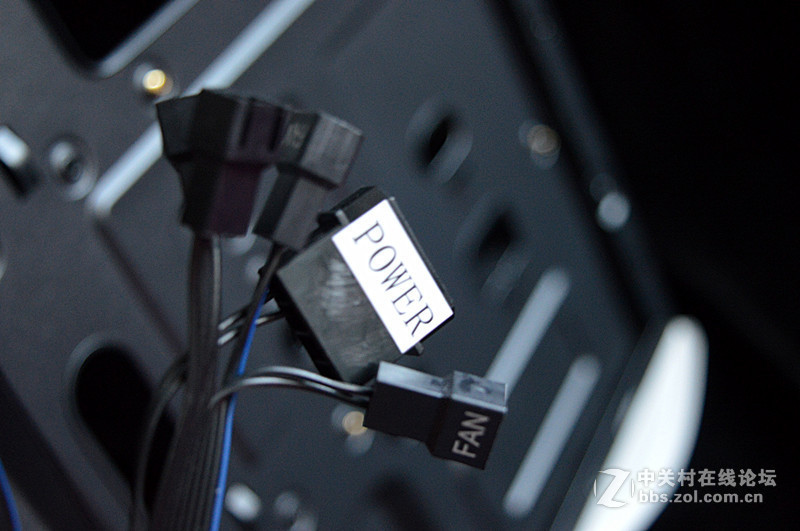 ＃一台有信仰的电竞水冷箱＃白色跑车造型 动感十足