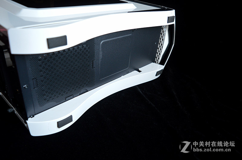 ＃一台有信仰的电竞水冷箱＃白色跑车造型 动感十足