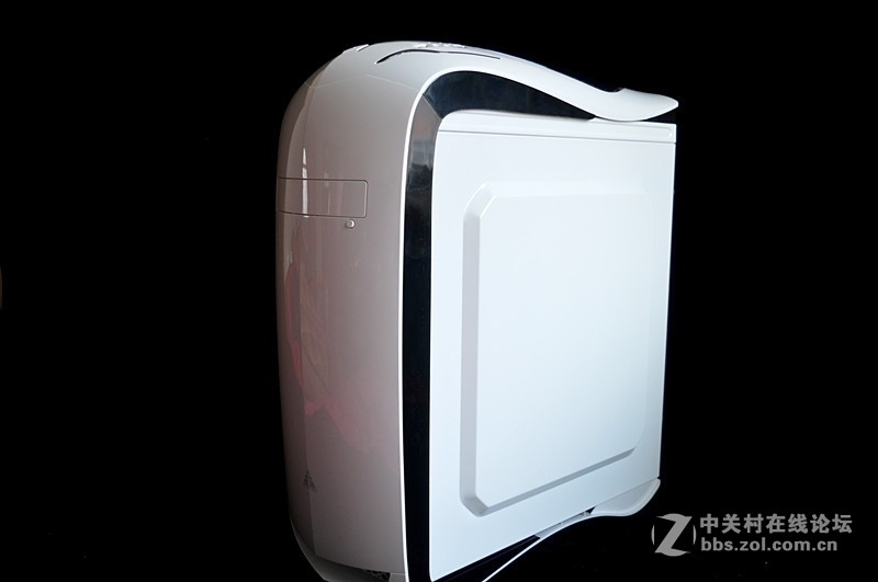 ＃一台有信仰的电竞水冷箱＃白色跑车造型 动感十足