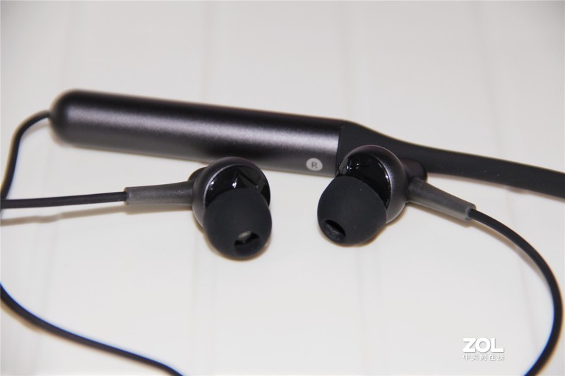 全新升级，更时尚，1MORE 时尚蓝牙耳机PRO版