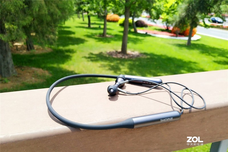 全新升级，更时尚，1MORE 时尚蓝牙耳机PRO版